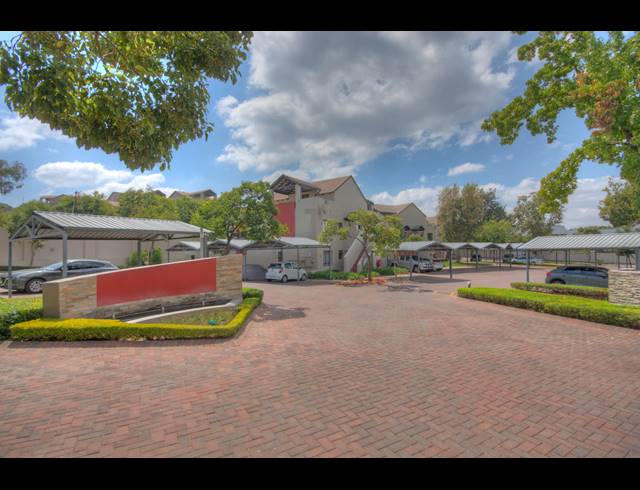 1 BEDROOM APARTMENT FOR SALE IN BRYANSTON